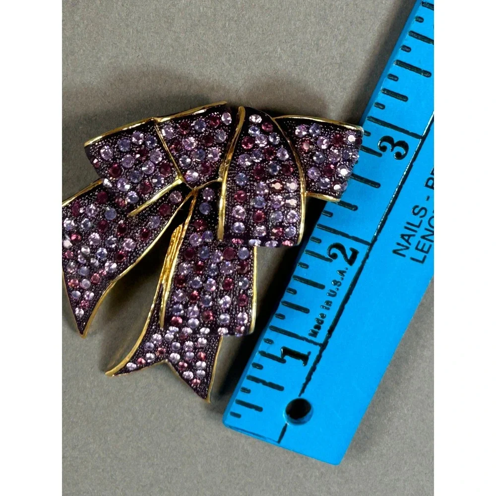Joan Rivers Purple Pink Rhinestone Bow Brooch Gold Tone Classics Collection Pin